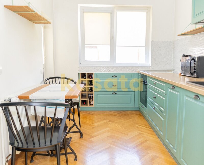 Popa Nan, ap. 2 camere 80 mp in vila lux renovat, fara risc, boxa.